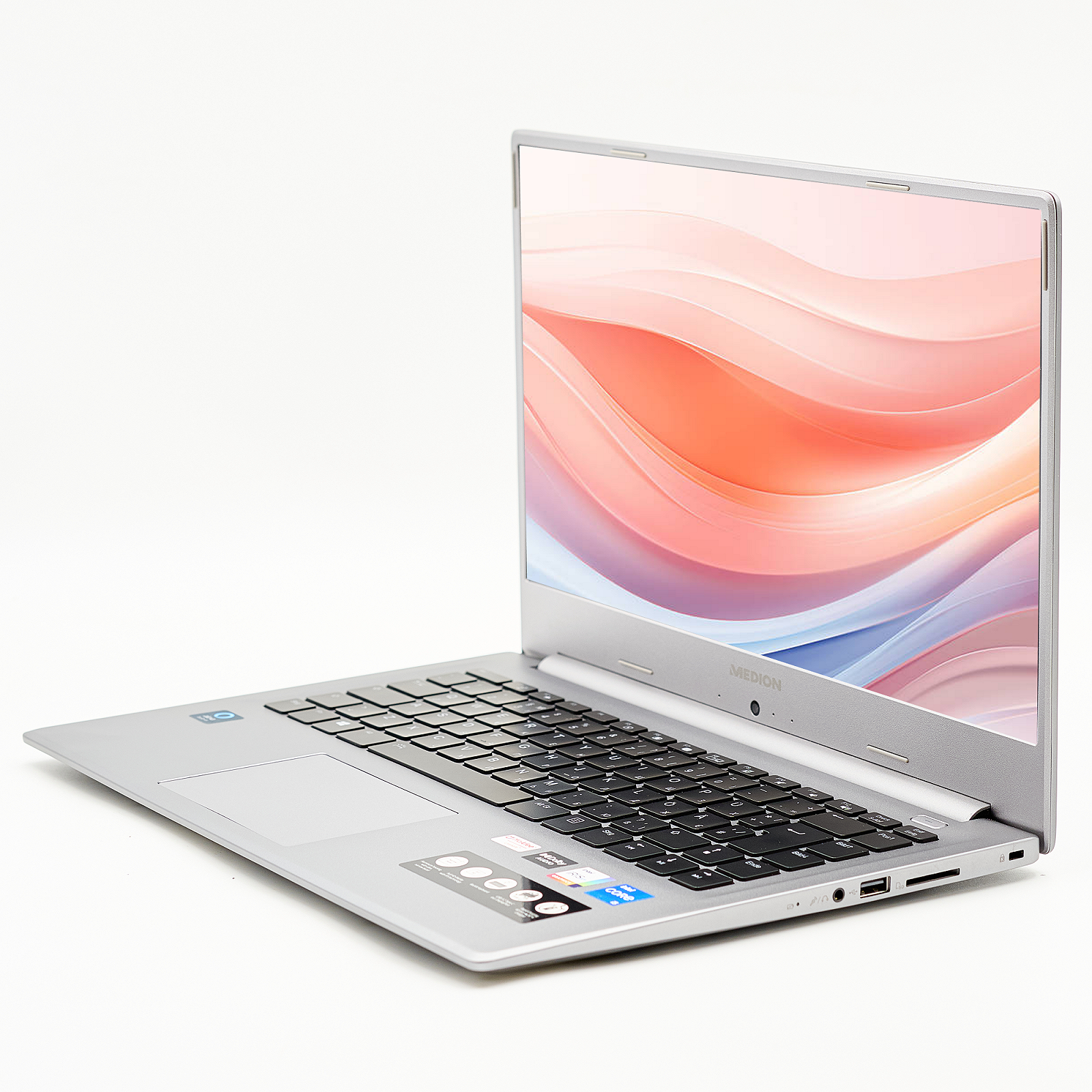 Ноутбук Medion Akoya S15449 Intel Core i5-1135G7 32 ГБ ОЗУ 1 ТБ SSD + 1 ТБ HDD Intel Iris Xe Graphics Металл, фото №4