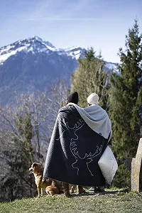 Плед David Fussenegger Deer Line 150 x 200 см, пушистый диванный плед из переработанного хлопка, цвет антрацит synthetic.ua - Фото 1