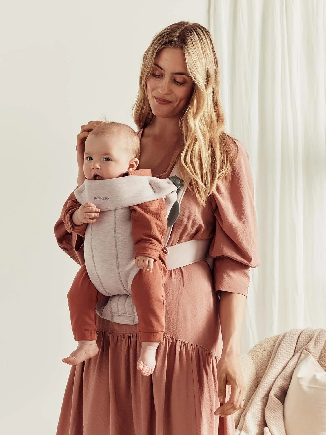 Рюкзак-переноска для новонароджених BabyBjörn Mini / Світло-бежевий, фото №3