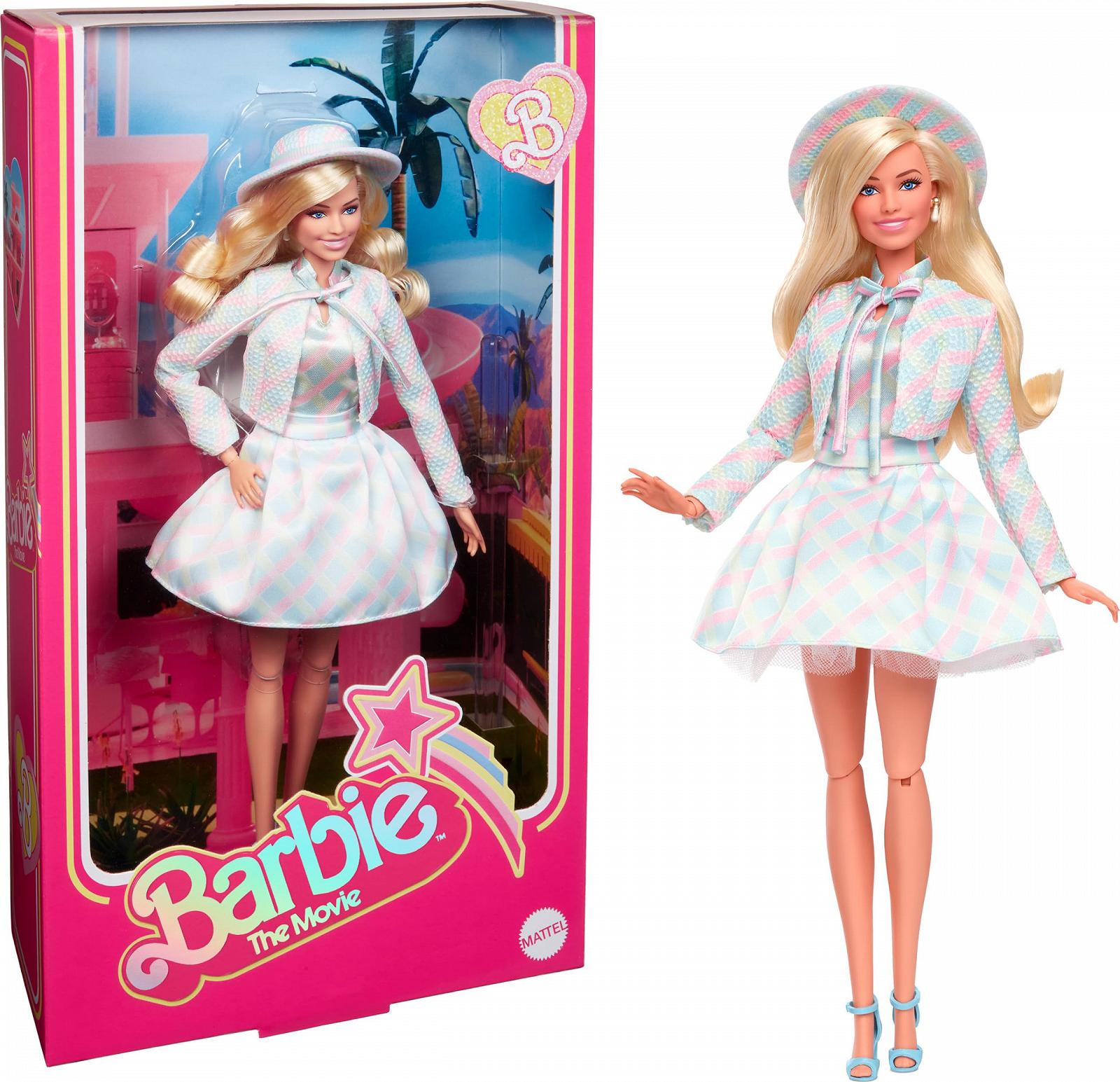 Фигурка Barbie The Movie Doll HRF26 синяя в клетку, фото №1