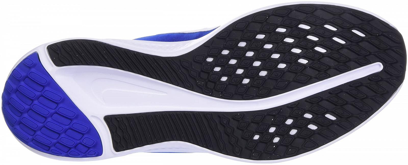 Кросівки Nike Quest 5 для чоловіків, фото №4 Кросівки Nike Quest 5 для чоловіків, фото №4