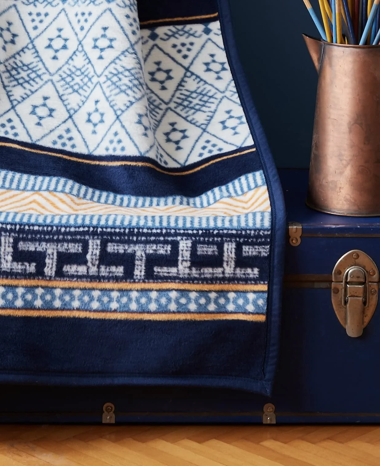 Одеяло BOHORIA Cosy Cotton Cuddly, 150 x 200 см, Пушистое зимнее одеяло для дивана, кресла и кровати, Шерстяное одеяло Tree, Одеяло для дивана, Одеяло (Blue Manitoba), фото №4