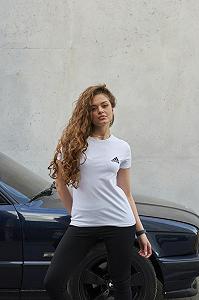 Жіноча футболка Adidas біла synthetic.ua - Фото 1