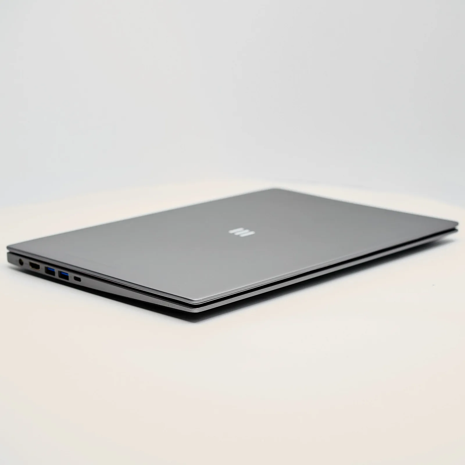 Ноутбук 15.6'' Medion (Lenovo Group) Cepter N510 | Intel Core i3-8145U | IPS (1920x1080) FullHD | RAM DDR4 8 ГБ | SSD 256 ГБ | Intel UHD Graphics 620 | Металевий корпус | Win10 (5017), фото №8 Ноутбук 15.6'' Medion (Lenovo Group) Cepter N510 | Intel Core i3-8145U | IPS (1920x1080) FullHD | RAM DDR4 8 ГБ | SSD 256 ГБ | Intel UHD Graphics 620 | Металевий корпус | Win10 (5017), фото №8