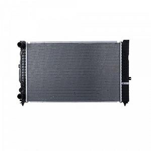 Радиатор охлаждения двигателя HELLA 8MK 366 302-751 synthetic.ua - Фото 1