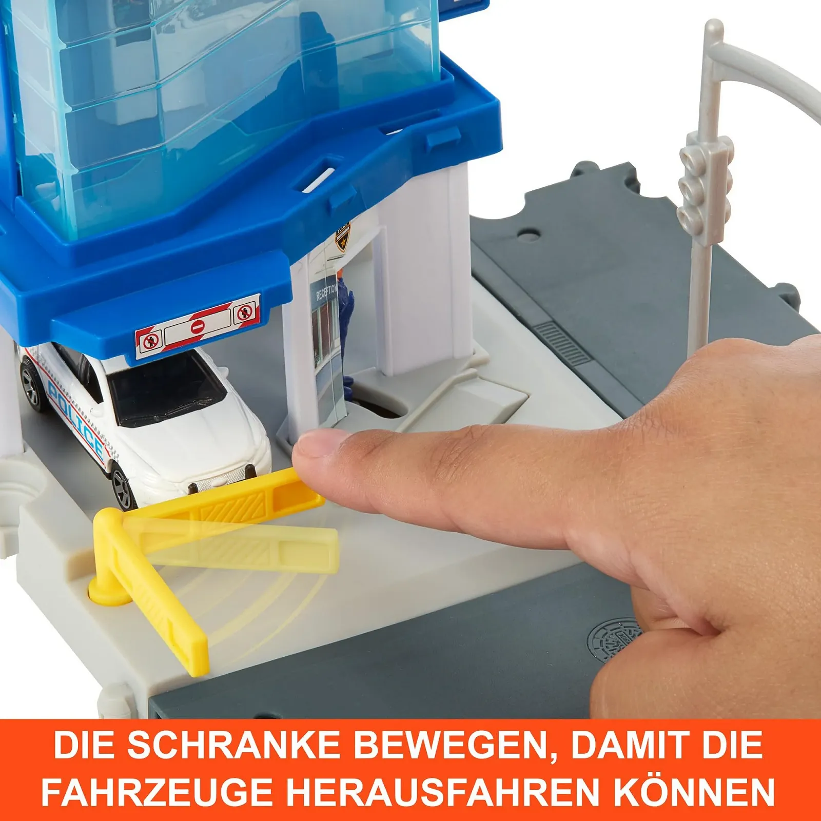 Игровой набор MATCHBOX Police Traffic Station с Поворотной Фигуркой Ford Interceptor, фото №3 Игровой набор MATCHBOX Police Traffic Station с Поворотной Фигуркой Ford Interceptor, фото №3