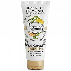 Молочко для тела JEANNE EN PROVENCE Интенсивно увлажняющее и ароматное Аромат цитрусовой вербены 95% ингредиентов натурального происхождения для сухой кожи - Фото 1