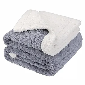 Плюшева Покривало DREAMFIE Frilla (150 x 200 см) - Фото 1