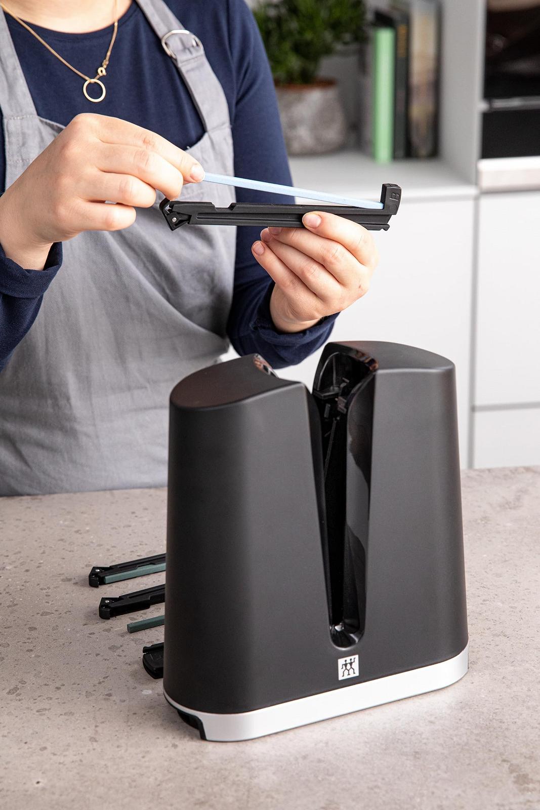 Точилка для ножей Zwilling V-Edge V-образная керамическая черная 1001799, фото №3