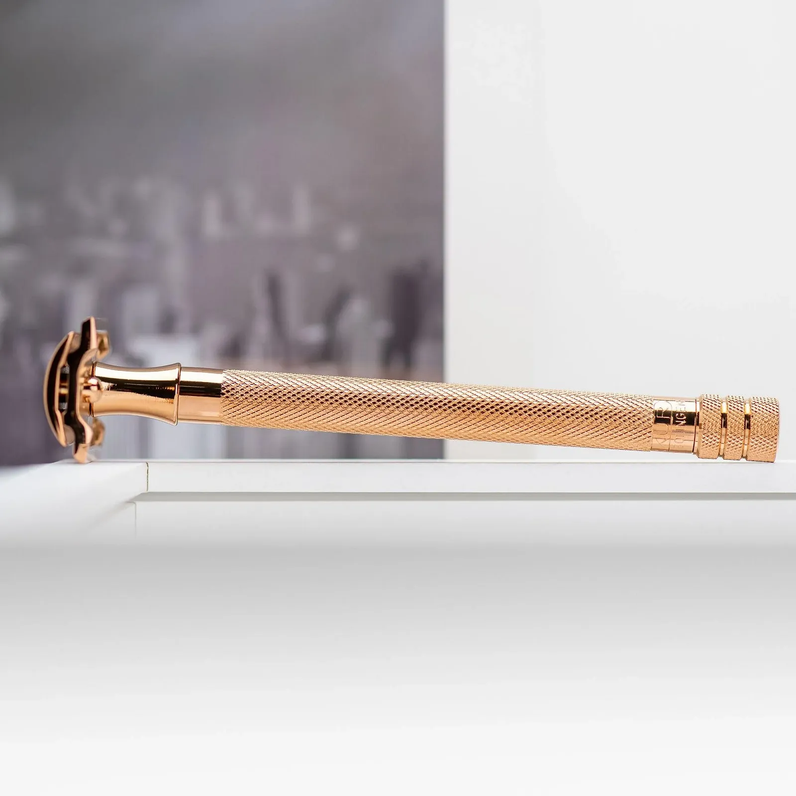 Т-образная бритва MERKUR 24G с 10 лезвиями Rose Gold, фото №8 Т-образная бритва MERKUR 24G с 10 лезвиями Rose Gold, фото №8