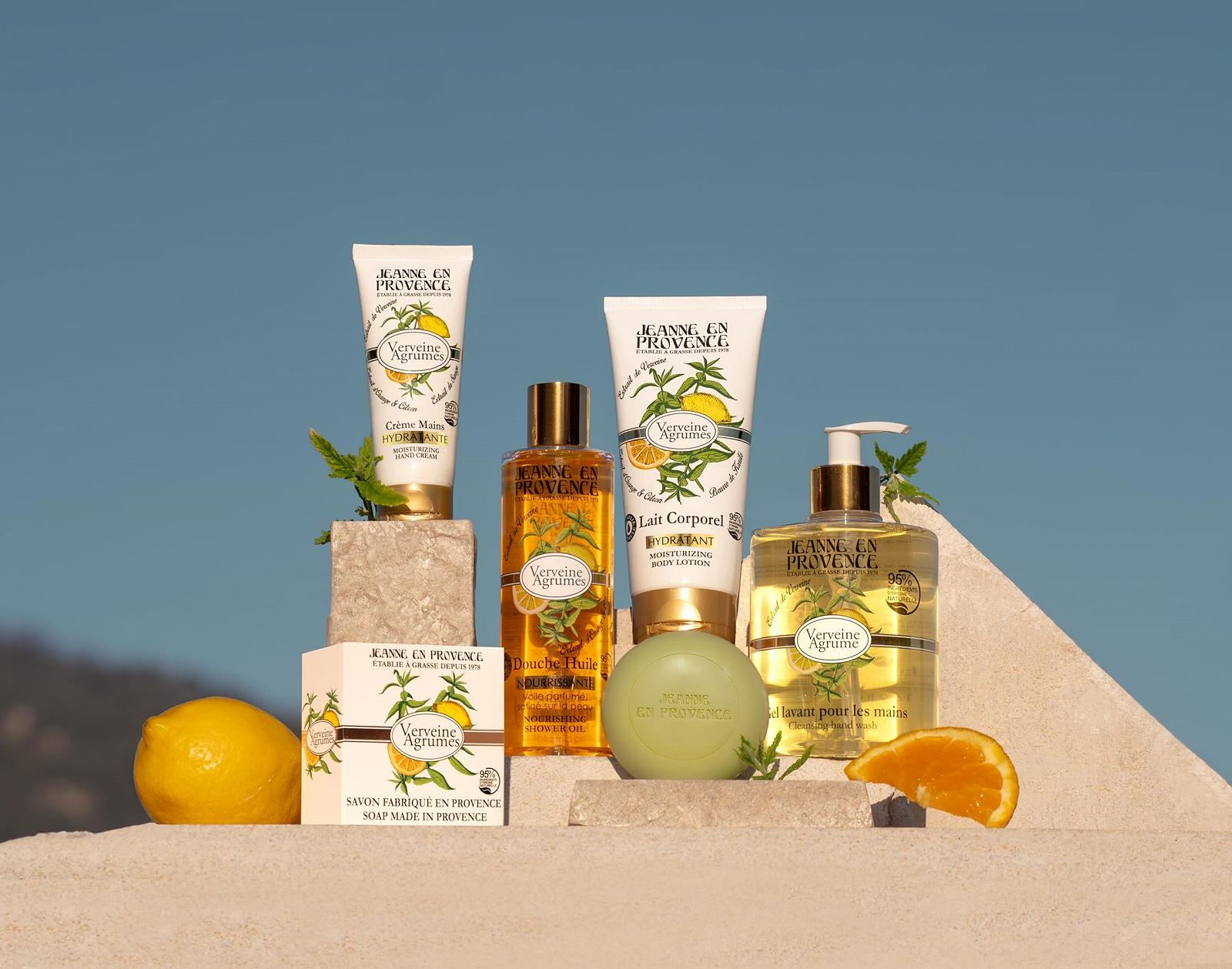 Гель-масло для душа JEANNE EN PROVENCE Citrus Verbena для сухой кожи 250 мл, фото №3 Гель-масло для душа JEANNE EN PROVENCE Citrus Verbena для сухой кожи 250 мл, фото №3