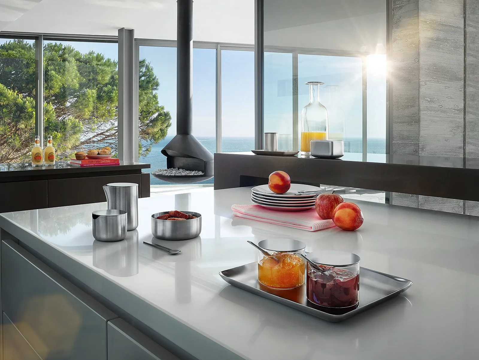 Миска Blomus Basic для снеков, средняя, серебряная, фото №3 Миска Blomus Basic для снеков, средняя, серебряная, фото №3