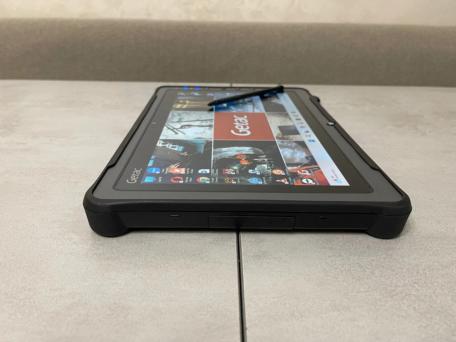 Захищений планшет Getac F110 G3, 11.6", i7-6500U, 8GB, 256GB, 46 годин напрацювання., фото №3 Захищений планшет Getac F110 G3, 11.6", i7-6500U, 8GB, 256GB, 46 годин напрацювання., фото №3