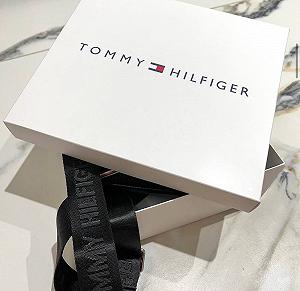 Чоловіча сумка через плече чорна Tommy Hilfiger в подарунковій упаковці Томмі Хілфігер synthetic.ua - Фото 1
