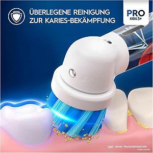 Електрична зубна щітка Oral-B Pro Kids Spiderman з режимом Sensitiv+, екстра м'якою щетиною, 1 насадкою, 1 дорожнім футляром, 4 наліпками, синьо-червона synthetic.ua - Фото 1