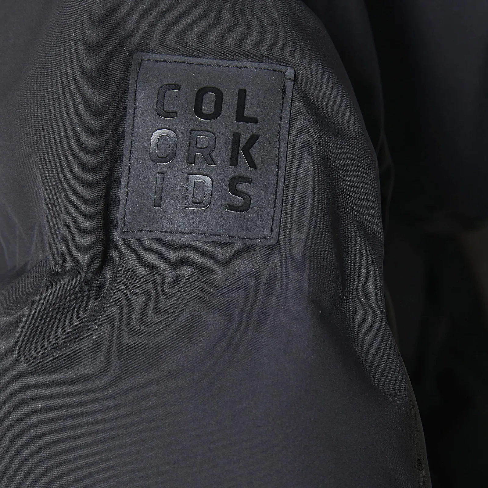 Куртка Color Kids Jr. стеганая длинная Черный, фото №4 Куртка Color Kids Jr. стеганая длинная Черный, фото №4