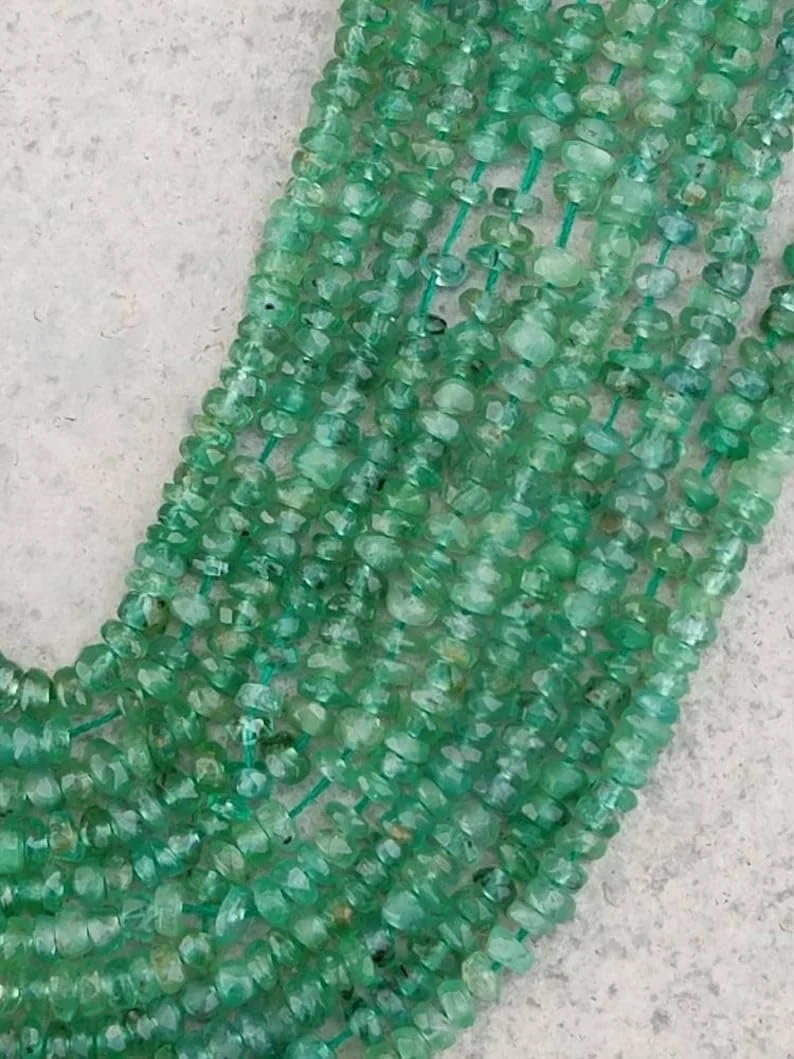 Намистини з натурального смарагду, ограновані ронделі, 2-2.5 мм, нитка довжиною 15 см, для намиста, браслета, фото №4