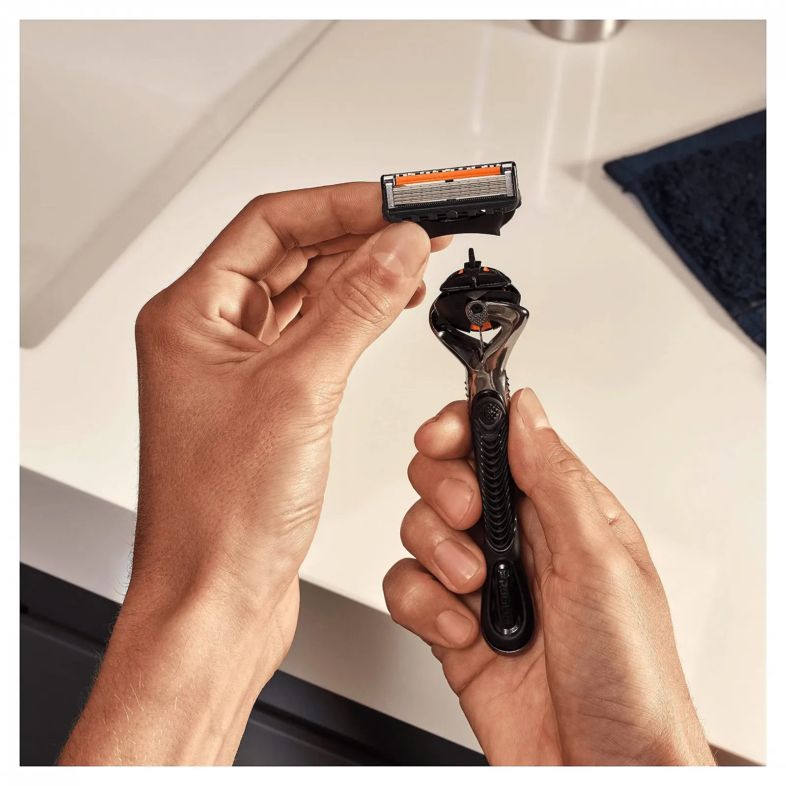 Сменные кассеты для бритвы Gillette Fusion5 ProGlide 4 шт., фото №3