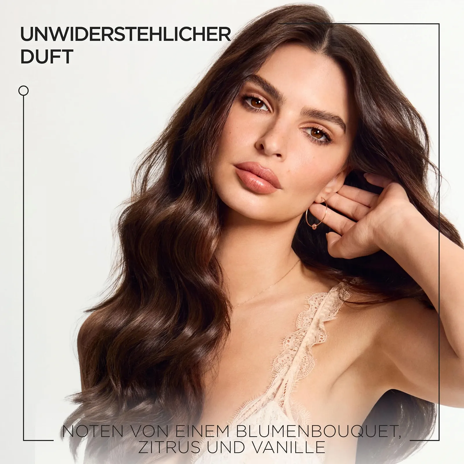 Шампунь Kérastase Absolu Bain Hydra-Glaze для длинных волос, склонных к пушистости, с гиалуроновой кислотой, гликолевой кислотой и маслом шиповника, для интенсивного блеска и объема, фото №5 Шампунь Kérastase Absolu Bain Hydra-Glaze для длинных волос, склонных к пушистости, с гиалуроновой кислотой, гликолевой кислотой и маслом шиповника, для интенсивного блеска и объема, фото №5