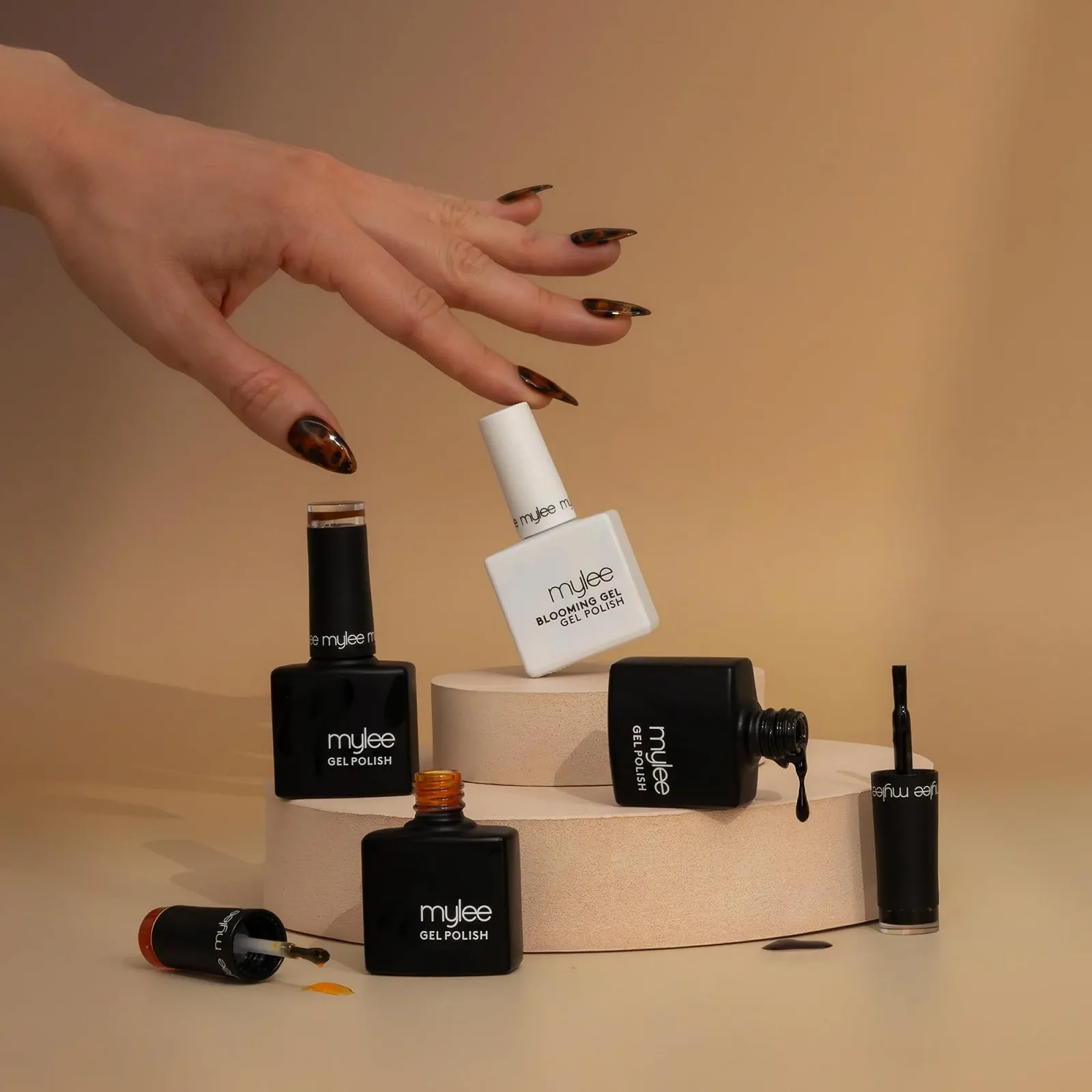 Гель-лак Mylee Tortie Quad: Простий акварельний дизайн нігтів з ефектом черепашачого панцира, фото №3