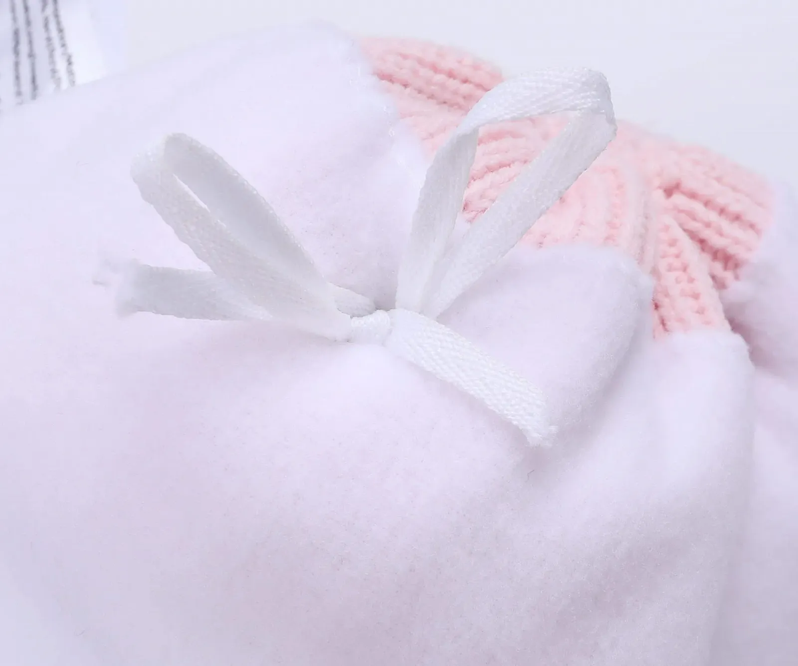 Вязаная шапка с помпоном Ever Bloom Детская для девочек с 2 помпонами из искусственного меха, фото №4 Вязаная шапка с помпоном Ever Bloom Детская для девочек с 2 помпонами из искусственного меха, фото №4