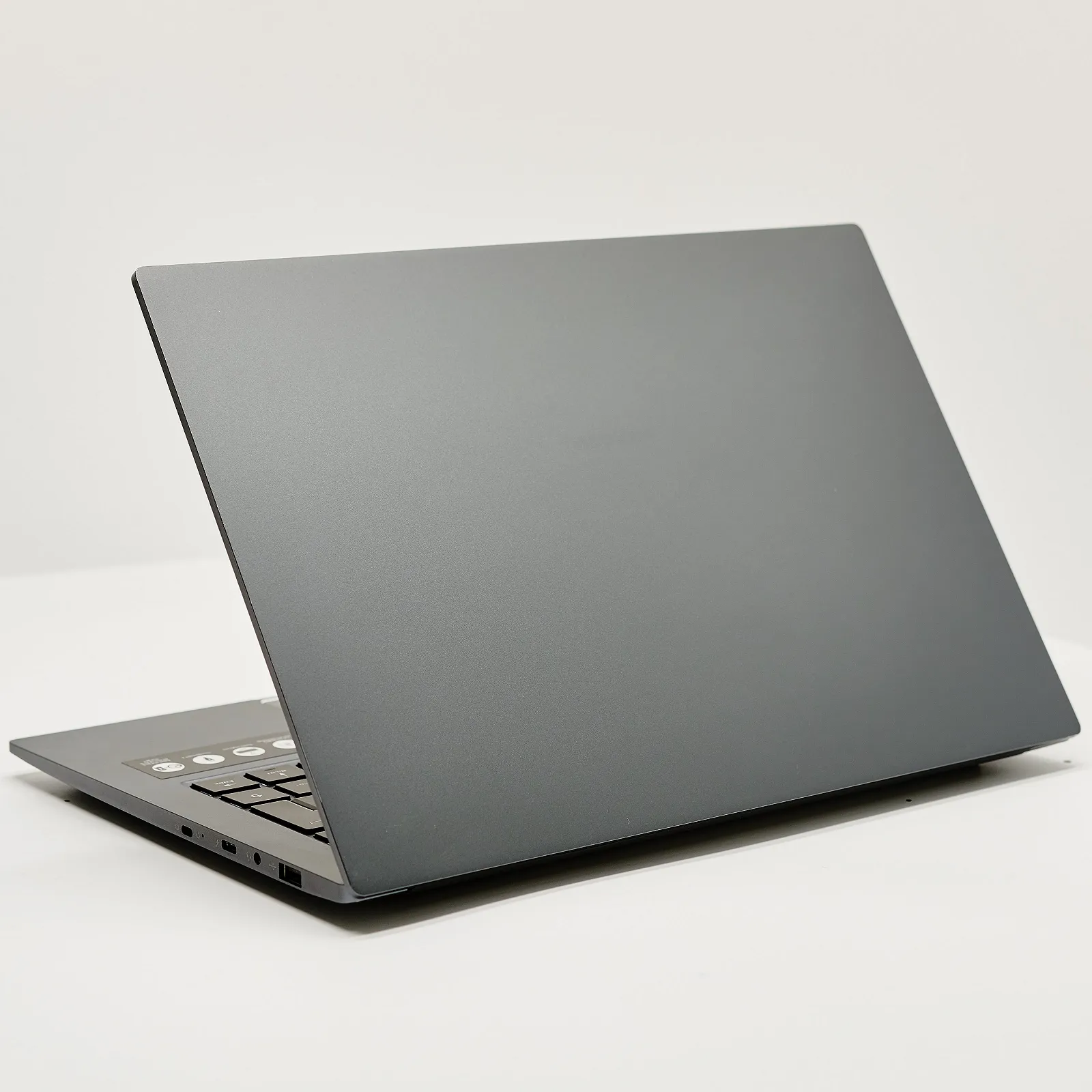 Ноутбук 14" Medion (Lenovo Group) CEPTER X1T Core i5-1135G7 RAM 8 ГБ SSD 512 ГБ Iris Xe Graphics Метал, фото №6