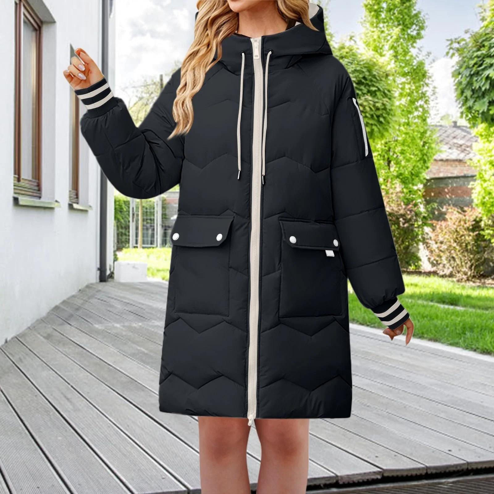 Длинная зимняя стеганая куртка с капюшоном, меховым воротником, фото №4