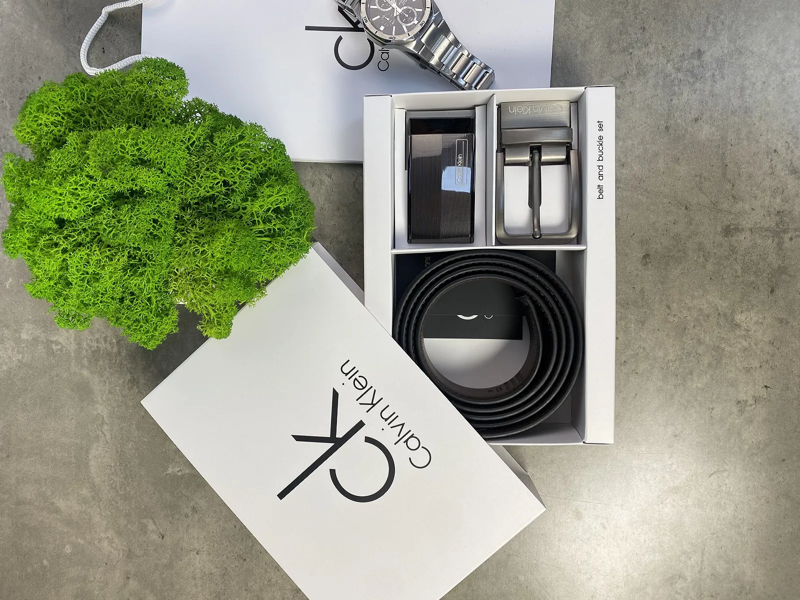 Подарунковий набір зі шкіряним ремнем CK з двома змінними пряжками Келвін Кляйн, фото №9 Подарунковий набір зі шкіряним ремнем CK з двома змінними пряжками Келвін Кляйн, фото №9
