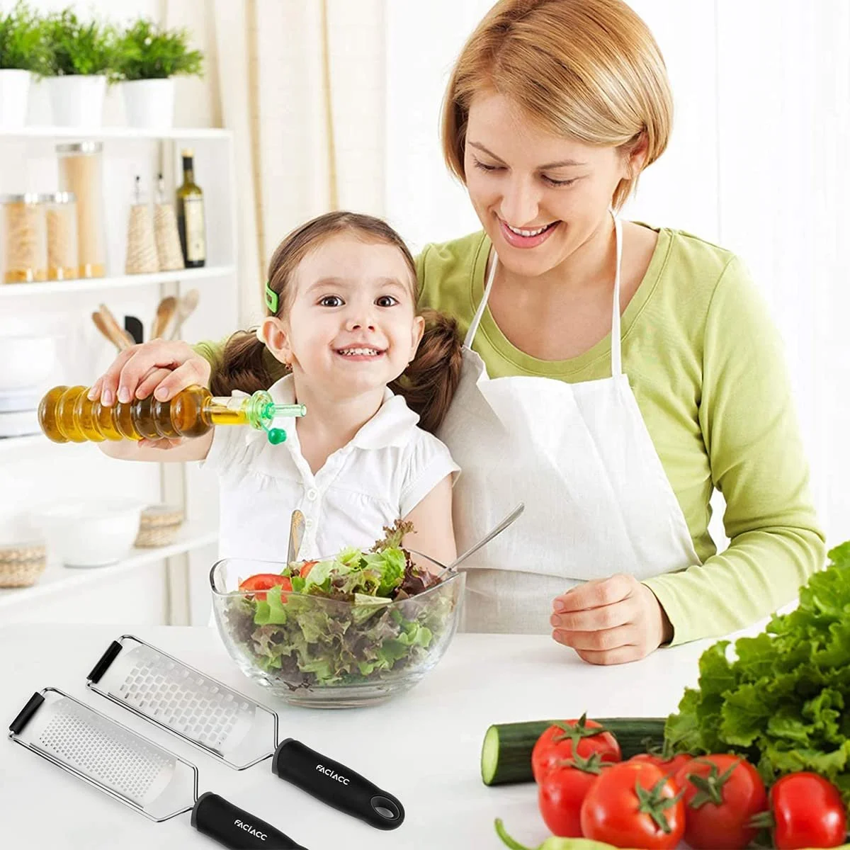 Терка FACIACC для сиру, лимонів, шоколаду, овочів, фруктів, часнику та імбиру, лезо з нержавіючої сталі з гумовою ручкою, чорний (2 шт. в упаковці), фото №7 Терка FACIACC для сиру, лимонів, шоколаду, овочів, фруктів, часнику та імбиру, лезо з нержавіючої сталі з гумовою ручкою, чорний (2 шт. в упаковці), фото №7