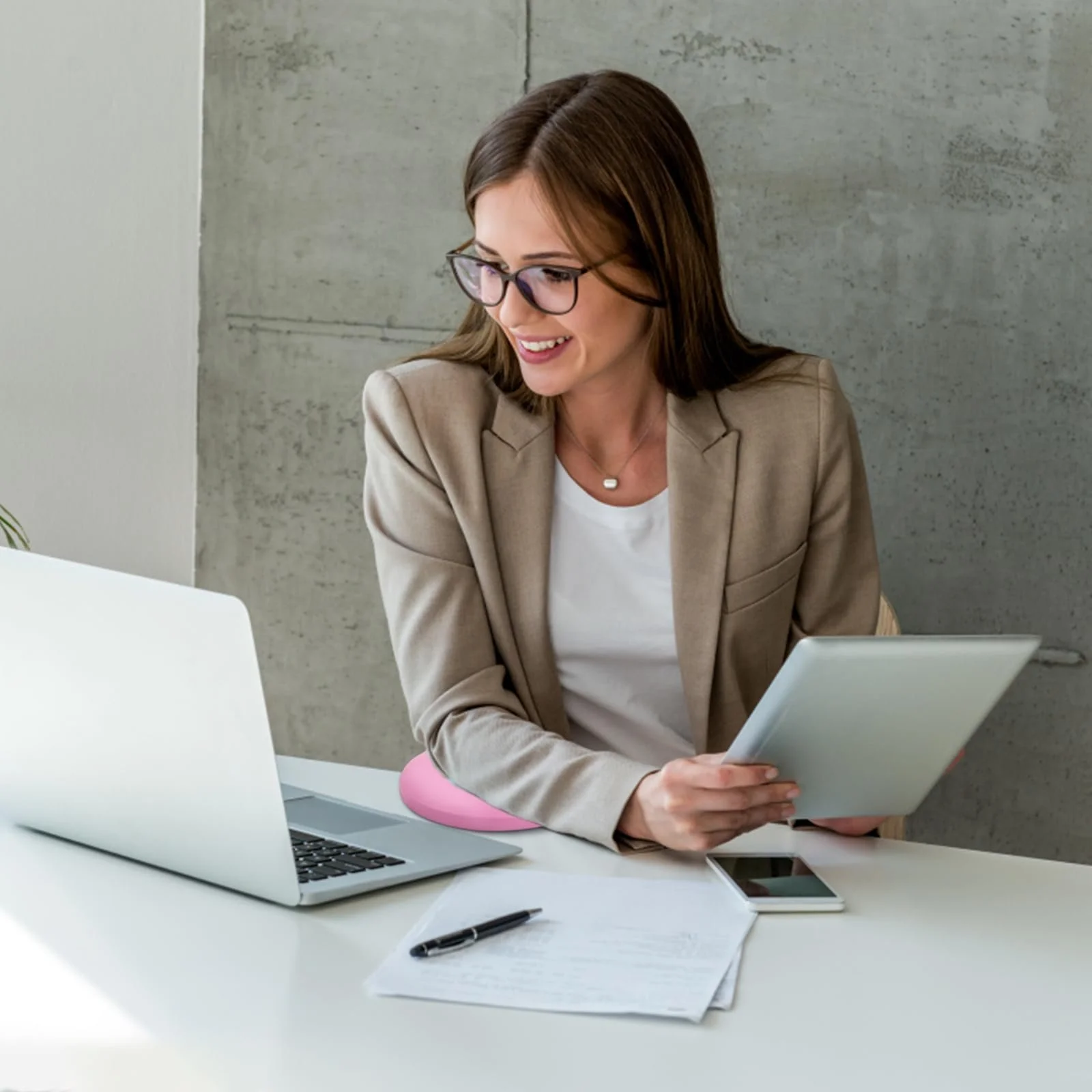 Підставка для рук манікюрна Шкіряна Подушка Рожевий, фото №6