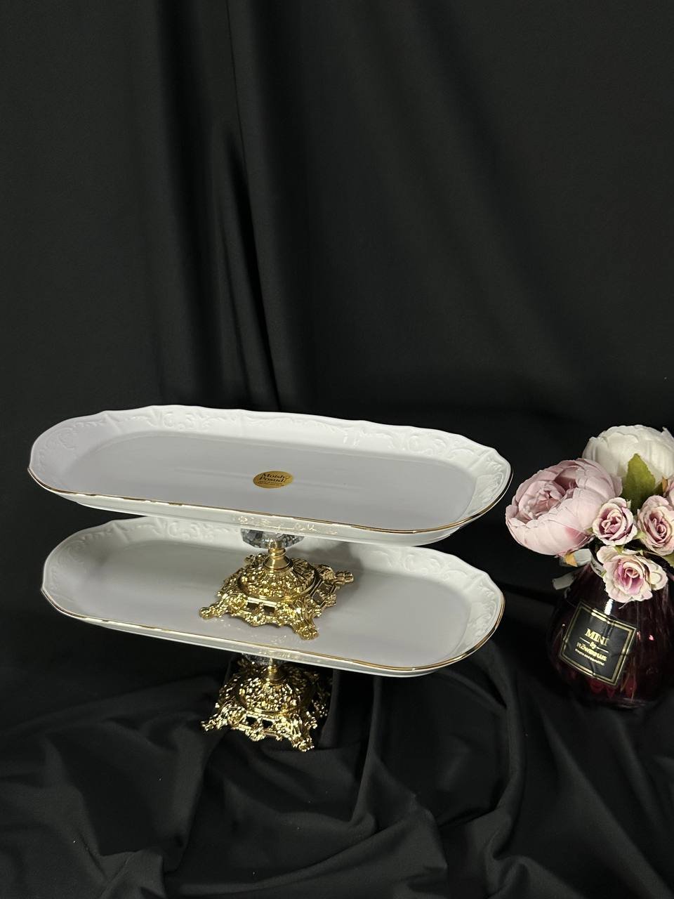 Блюдо на золотой ножке 35х16 см, фото №1 Блюдо на золотой ножке 35х16 см, фото №1