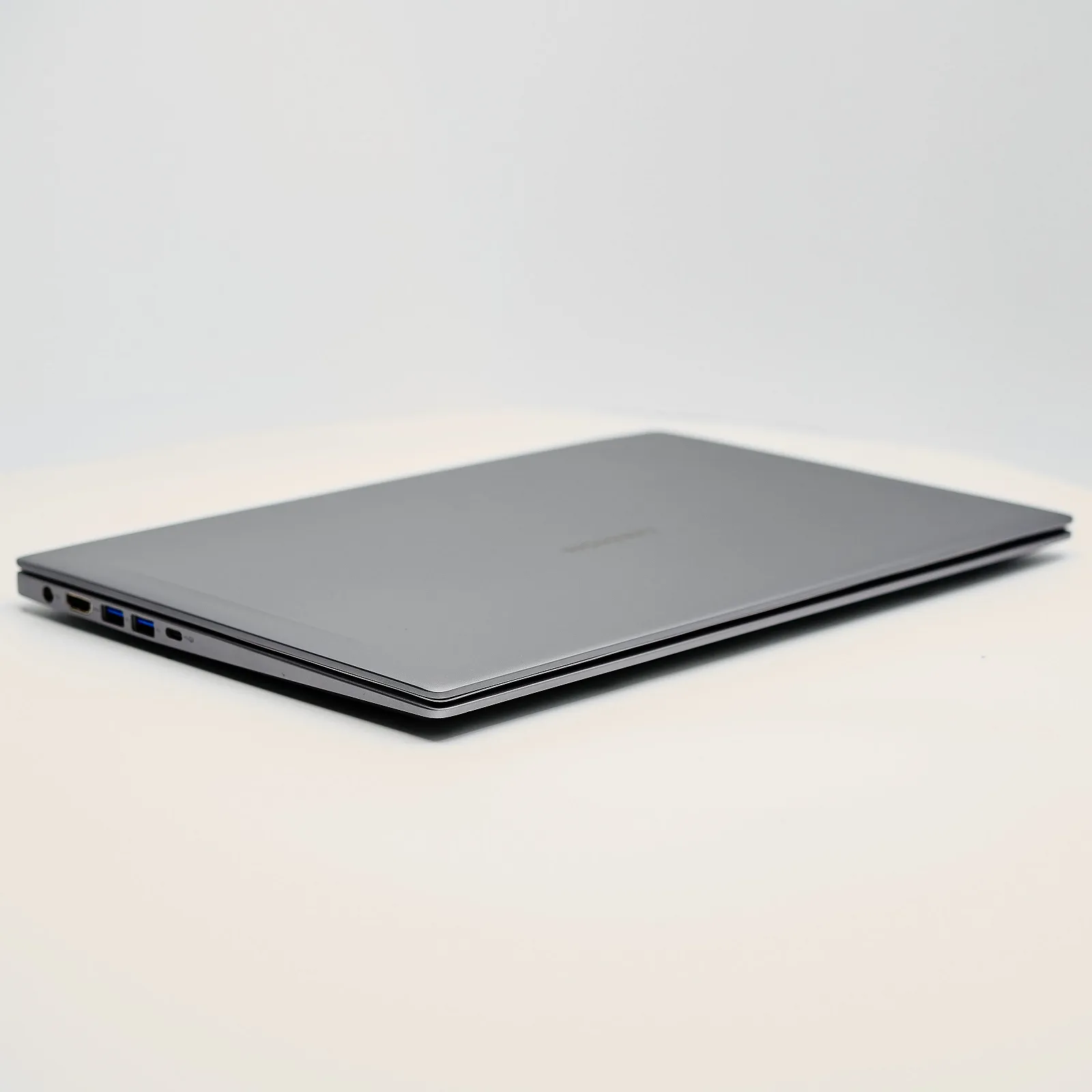 Ноутбук 15.6'' Medion (Lenovo Group) Akoya S6446 | Intel Core i5-8265U | IPS (1920x1080) FullHD | RAM 8 ГБ | SSD 256 ГБ | Nvidia GeForce MX250 | Intel UHD Graphics 620 | Металевий корпус | Ультрабук | Win11 (5019), фото №8