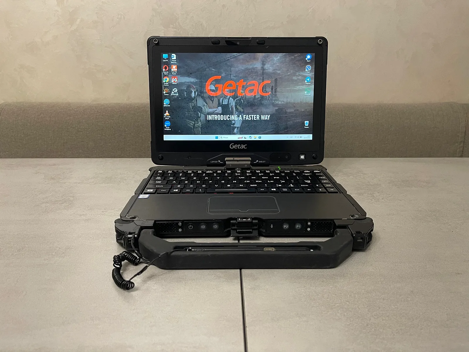 Захищений ноутбук-трансформер Getac V110 G3, 11.6", i5-6300U, 16GB, 128GB, Com-порт, фото №1