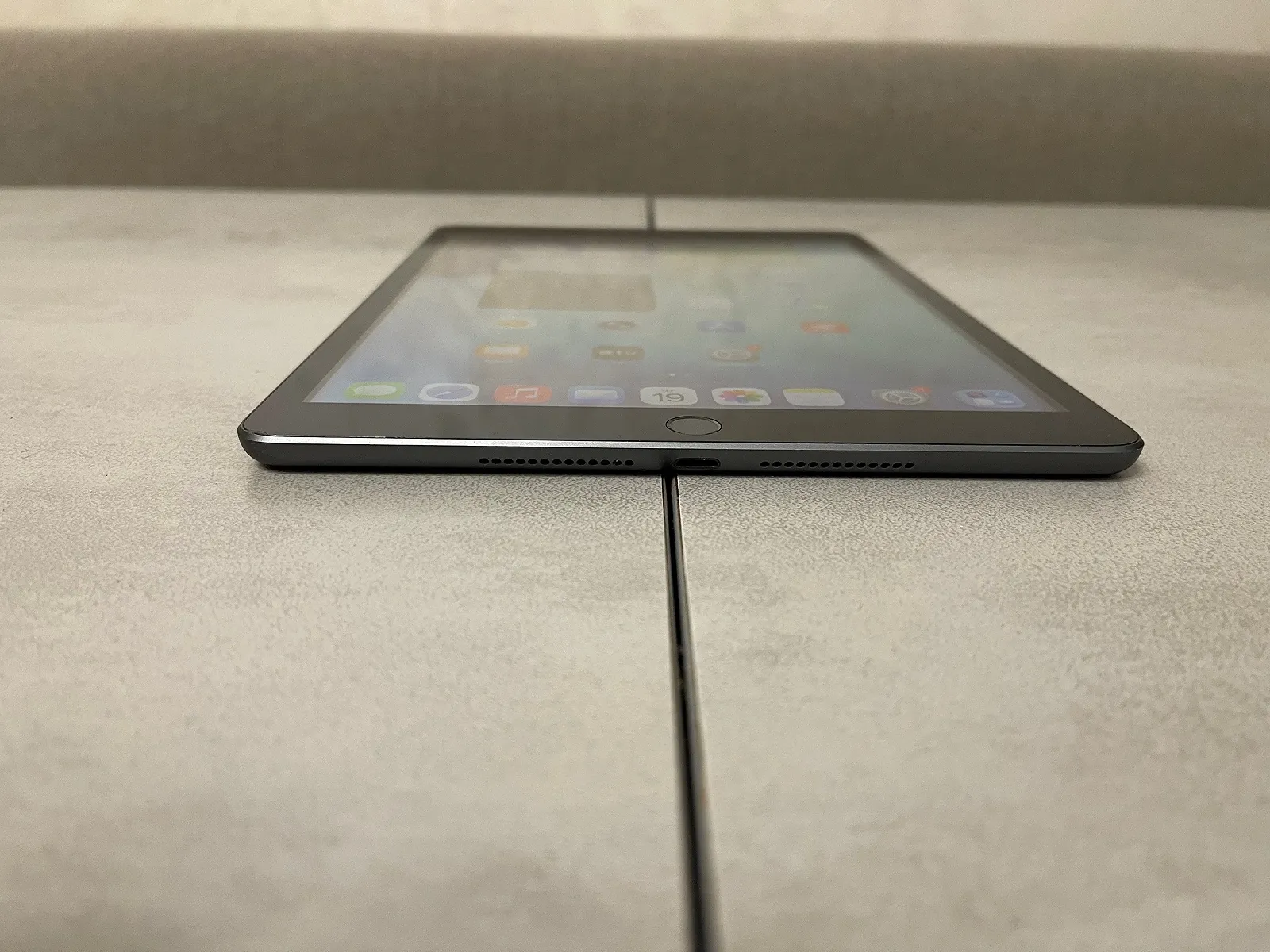 Планшет Apple iPad A2603 MK663LL/A (9 Gen), 10.2", A13 Bionic, 64GB, 4G LTE, фото №4