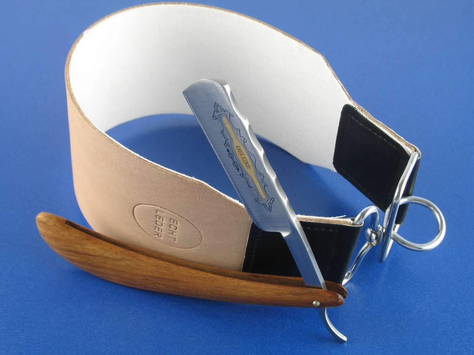 Набір для гоління Beginner's Razor Set Professional Strop Gold Etching Wooden Handle, фото №2 Набір для гоління Beginner's Razor Set Professional Strop Gold Etching Wooden Handle, фото №2