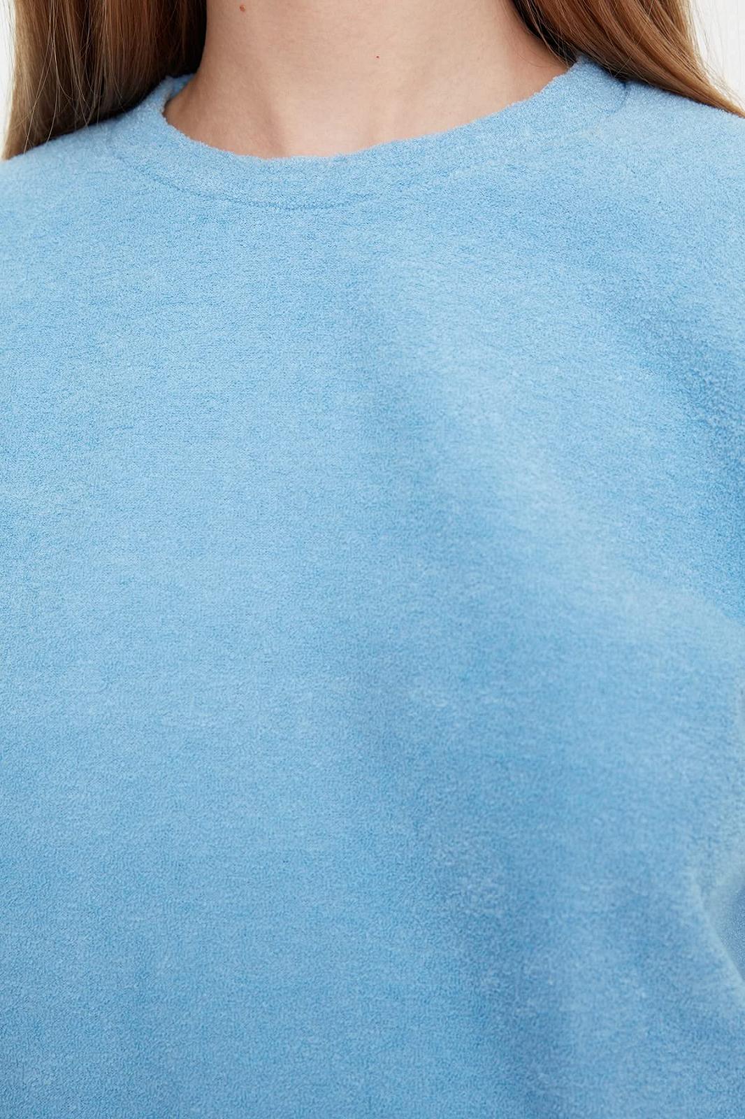 Женский свитшот TRENDYOL с круглым вырезом, однотонный, фото №4 Женский свитшот TRENDYOL с круглым вырезом, однотонный, фото №4