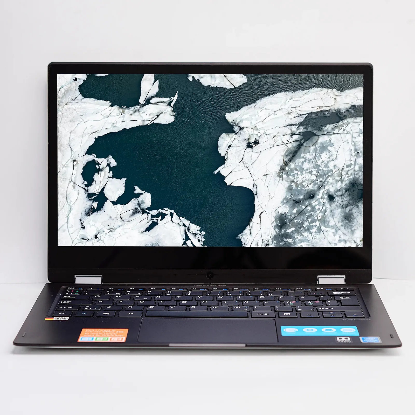 Ноутбук-планшет 11,6" Medion (Lenovo Group) Akoya E2291 | Сенсорний IPS FullHD | Intel Celeron N4000 | RAM 4 ГБ | SSD 128 ГБ + eMMC 64 ГБ | Компактний 1 кг | Win10 (5121), фото №1 Ноутбук-планшет 11,6" Medion (Lenovo Group) Akoya E2291 | Сенсорний IPS FullHD | Intel Celeron N4000 | RAM 4 ГБ | SSD 128 ГБ + eMMC 64 ГБ | Компактний 1 кг | Win10 (5121), фото №1