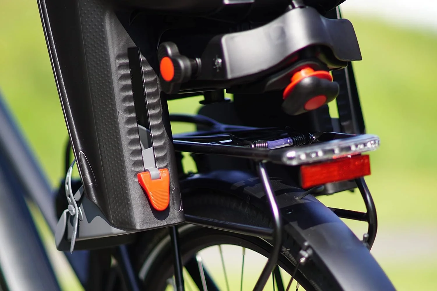 Дитяче велосипедне крісло Bilby RS Чорний, фото №5 Дитяче велосипедне крісло Bilby RS Чорний, фото №5