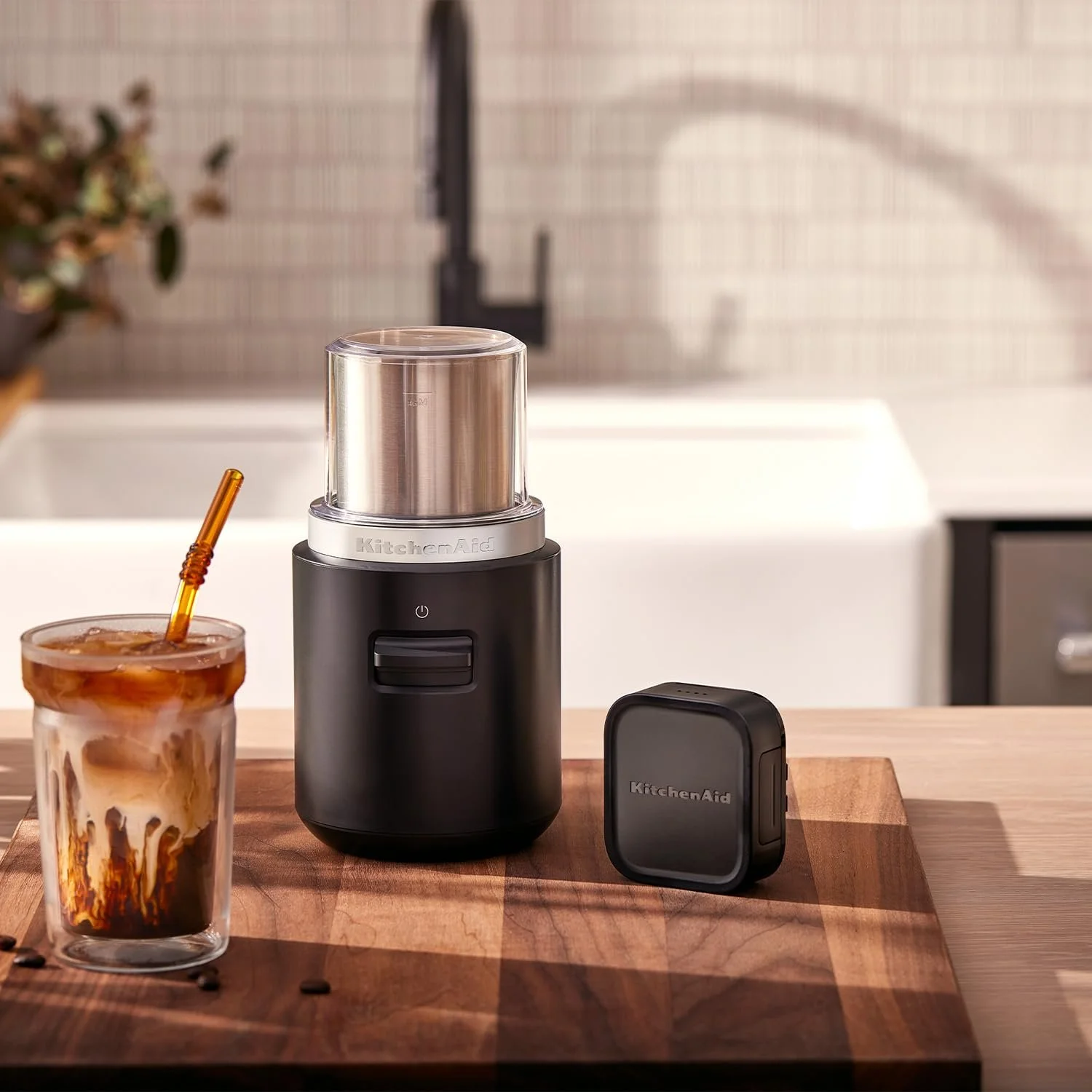 Кавомолка KitchenAid Wireless Бездротова Контейнер для зерен 113 г Достатньо для 12 чашок Леза з нержавіючої сталі Без акумулятора Чорний, фото №7