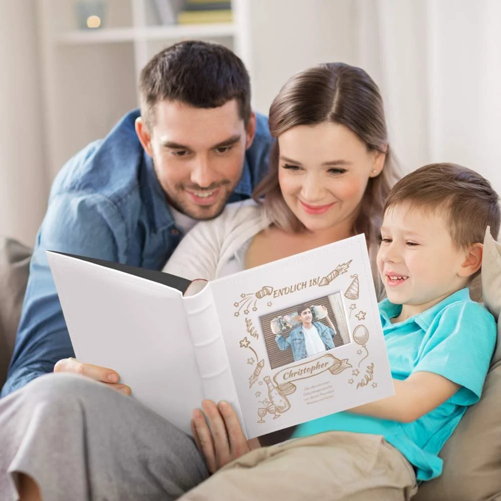 Фотоальбом Maverton для DIY с вырезом для фотографий с гравировкой - на 240 фотографий 10 x 15 - 60 черных страниц - размер 33 x 30 см - Белый, фото №7 Фотоальбом Maverton для DIY с вырезом для фотографий с гравировкой - на 240 фотографий 10 x 15 - 60 черных страниц - размер 33 x 30 см - Белый, фото №7