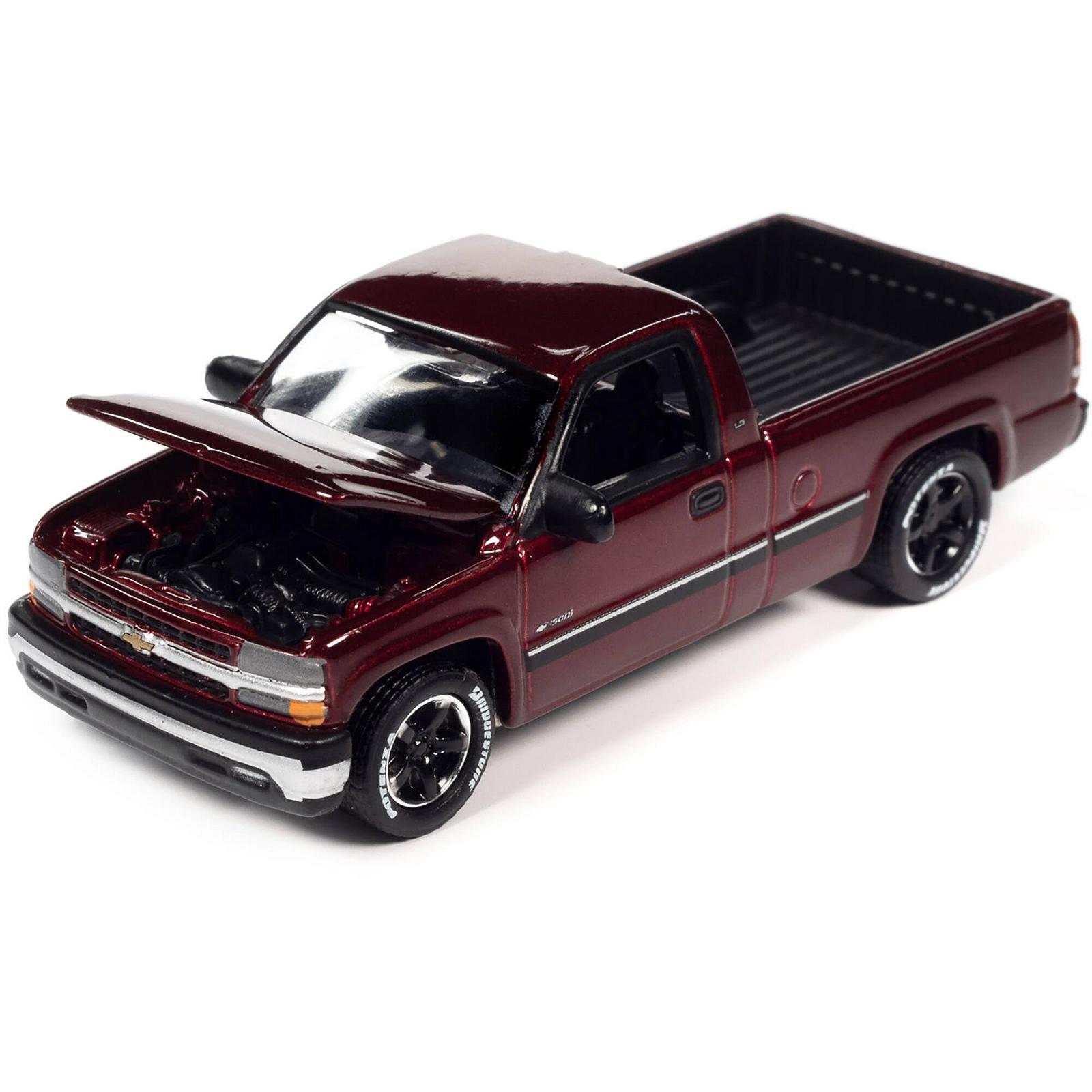 Johnny Lightning - Chevrolet Silverado 2002 темно-червоний металевий, фото №2