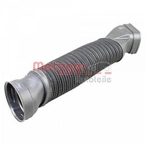 Шланг впускной воздушного фильтра METZGER GREENPARTS 2388026 для MERCEDES-BENZ входной synthetic.ua - Фото 1