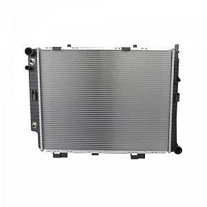 Радиатор охлаждения двигателя HELLA 8MK 366 301-331 synthetic.ua - Фото 1