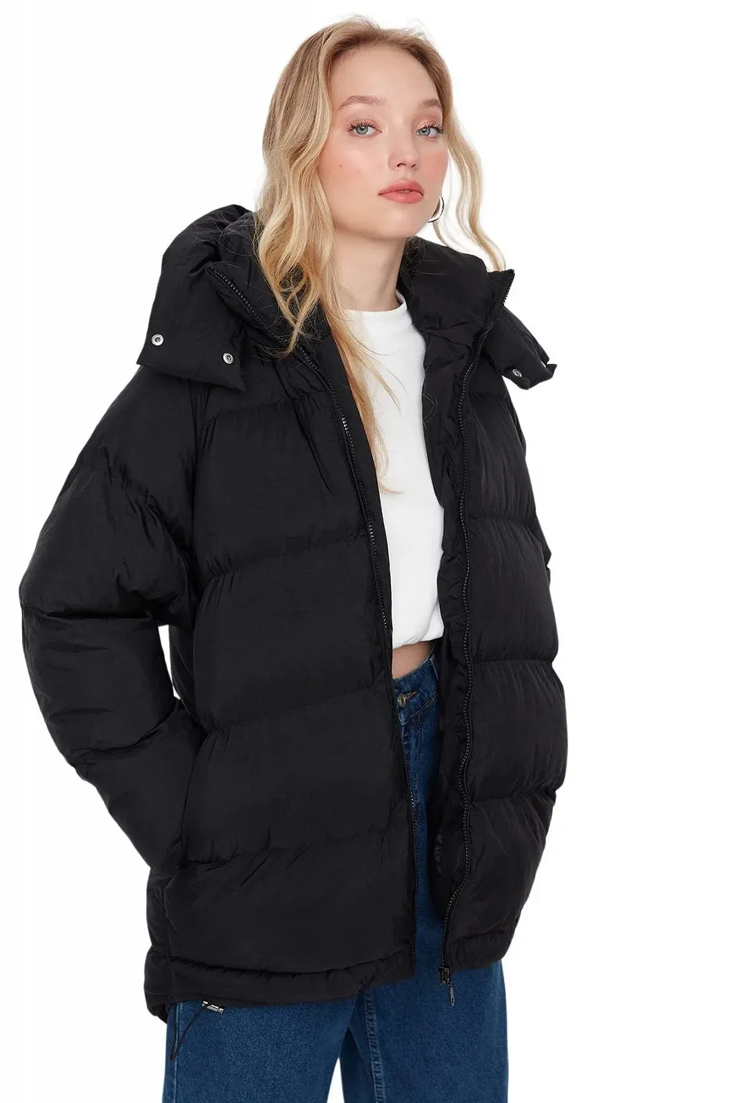 Женская зимняя куртка-пуховик TRENDYOL, однотонная, тканая, фото №3 Женская зимняя куртка-пуховик TRENDYOL, однотонная, тканая, фото №3