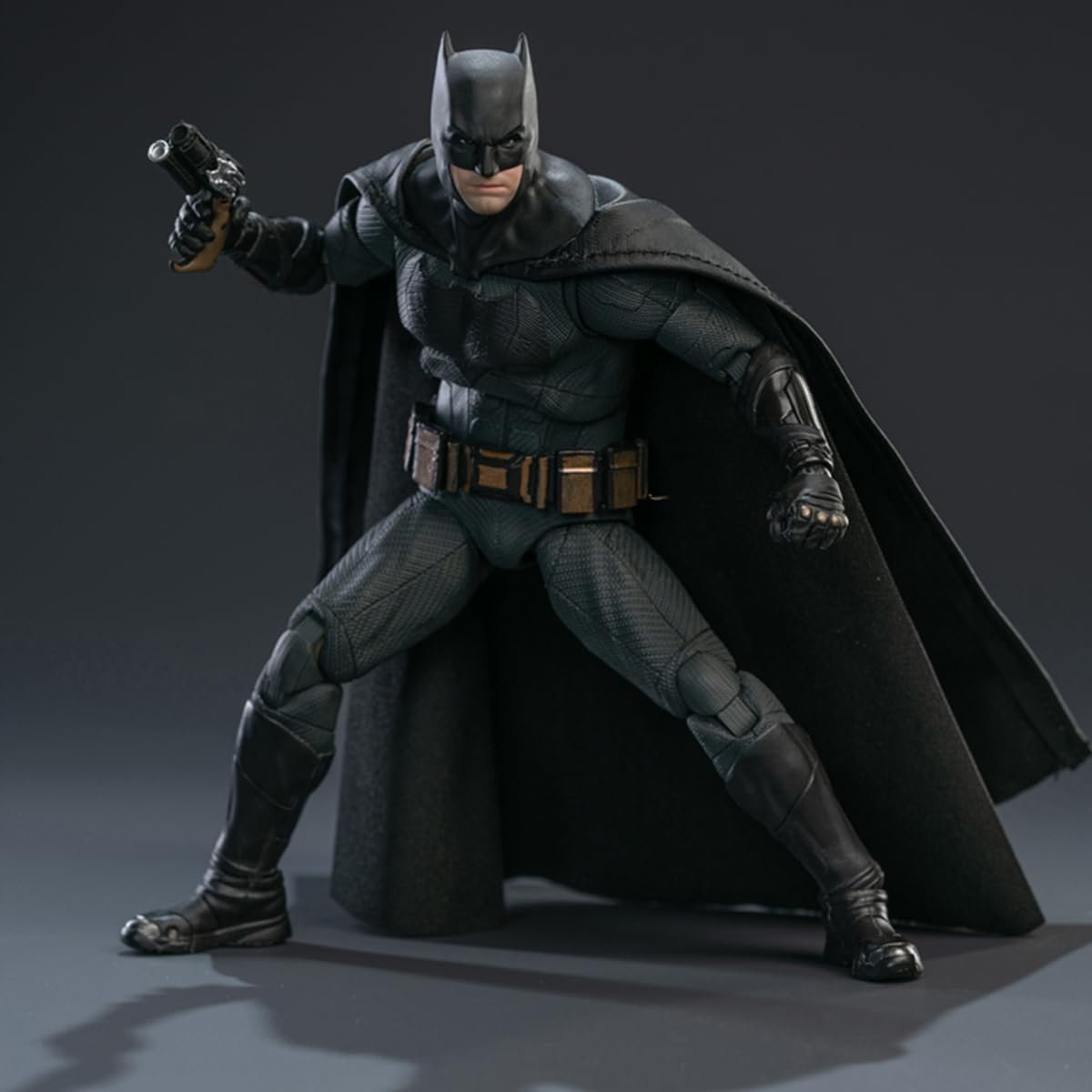 Фигурка Бэтмен в легкой броне HiPlay Fondjoy Deluxe Edition DC1015H, 1/9, фото №5