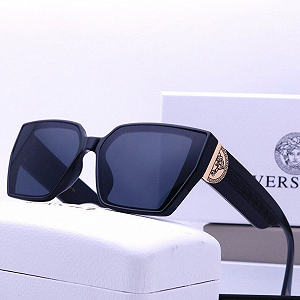 Сонцезахисні окуляри жіночі модні чорні Versace захист від сонця - Фото 1