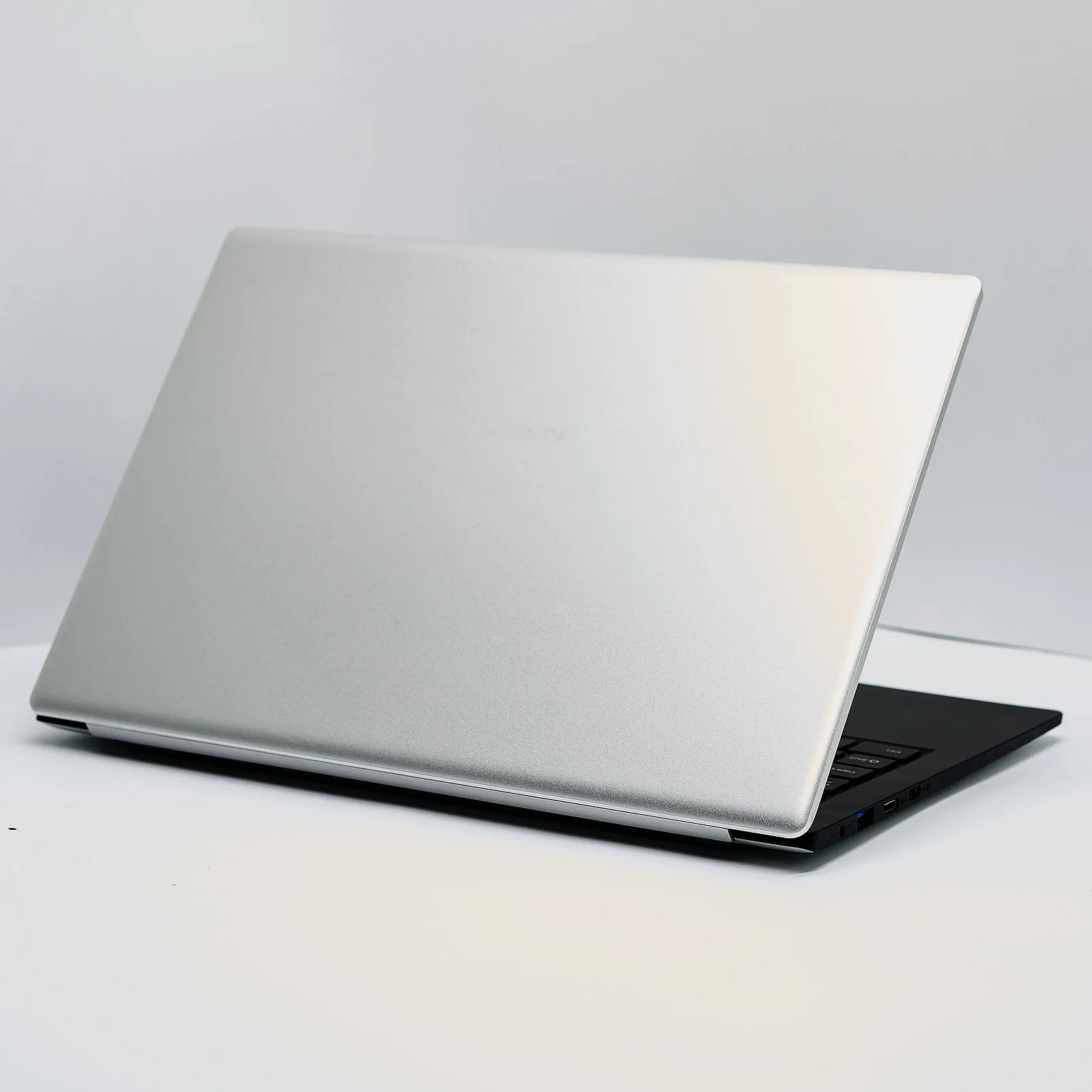 Ноутбук 14" Medion (Lenovo Group) Akoya E4251 | Intel Celeron | IPS (1920x1080) FullHD | RAM DDR4 4 ГБ | SSD M2 128 ГБ | Металевий корпус | Ультрабук | АКБ до 8 годин | Win10 (4729), фото №5