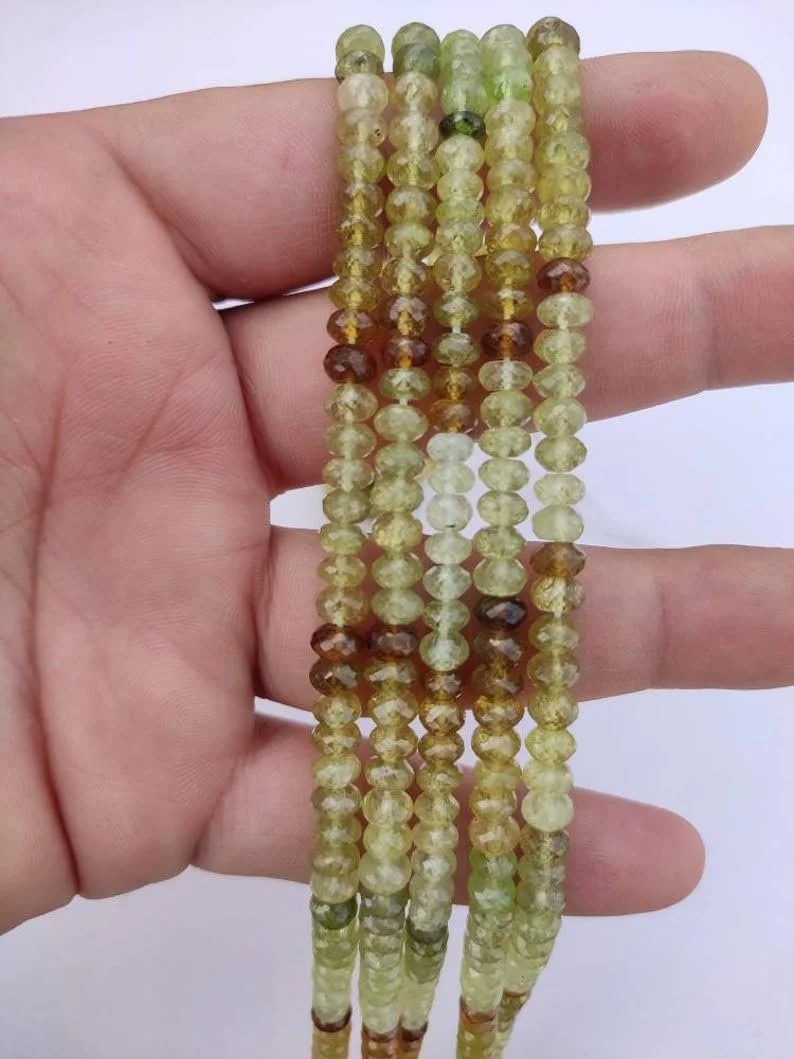 Намистини Гранат Гроссуляр Натуральний Круглий Огранований 5.5-6 мм, нитка довжиною 40.5 см, для різнокольоровий, фото №1