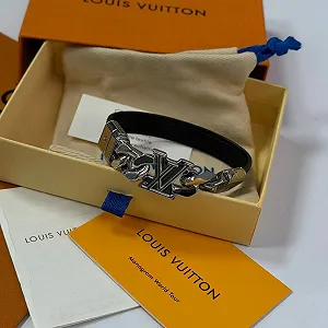Купити Чоловічий браслет Louis Vuitton на руку, Grey - Фото 1 Чоловічий браслет Louis Vuitton на руку, Grey - Фото 1