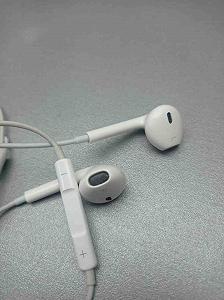 Наушники и Bluetooth-гарнитуры Apple EarPods Lightning White synthetic.ua - Фото 1